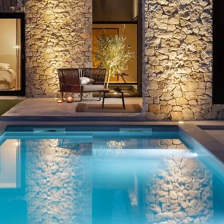 וילה Ulmus Karojba