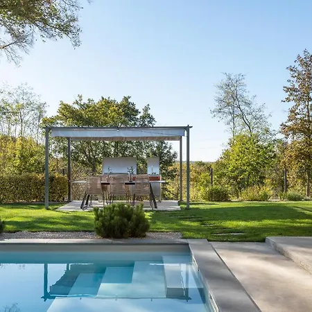 Villa Ulmus Karojba