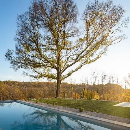 Ulmus Villa Karojba